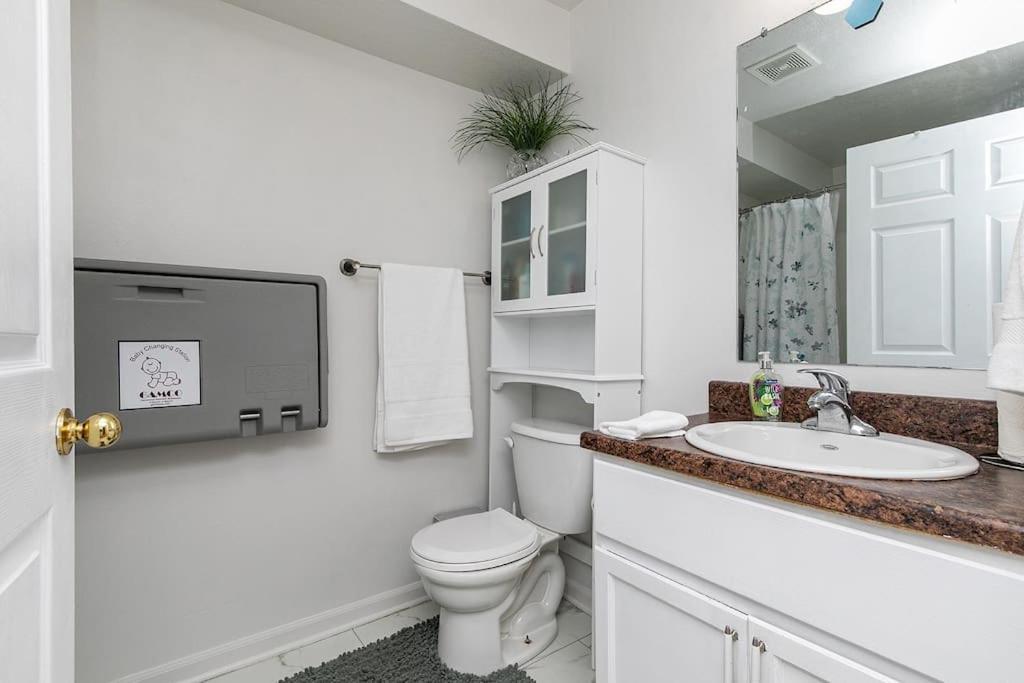Family Friendly Home Close To Airport And Downtown Des Moines Exterior photo