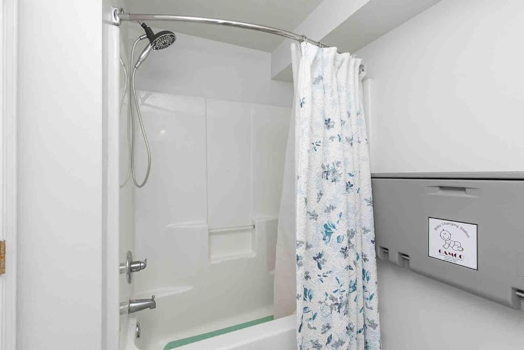 Family Friendly Home Close To Airport And Downtown Des Moines Exterior photo
