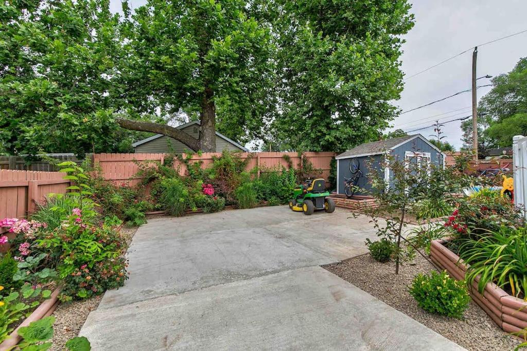 Family Friendly Home Close To Airport And Downtown Des Moines Exterior photo