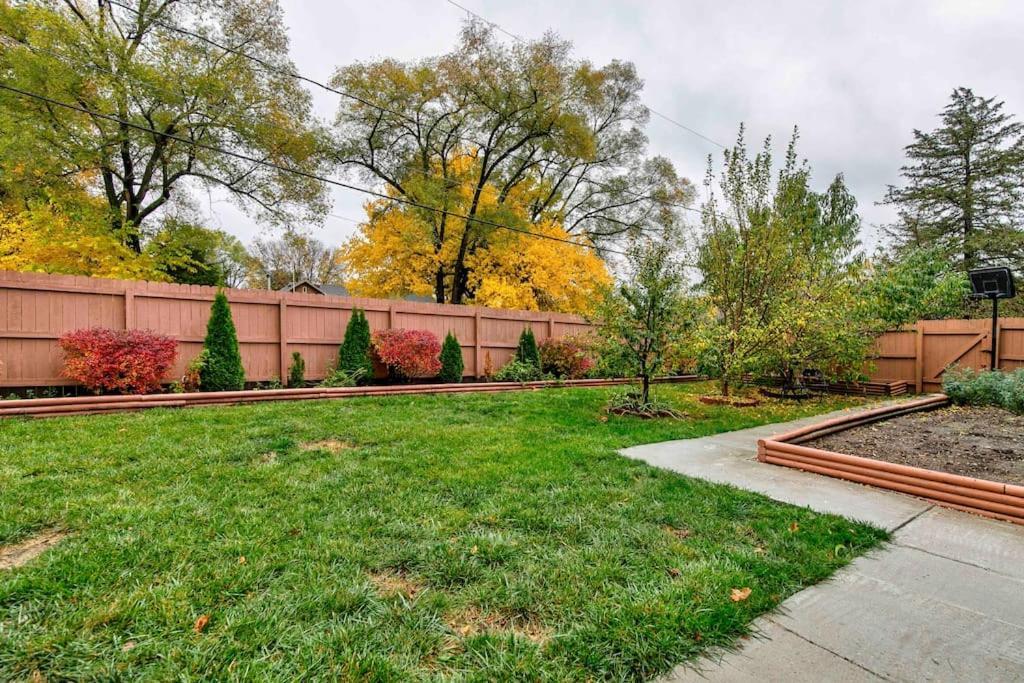 Family Friendly Home Close To Airport And Downtown Des Moines Exterior photo